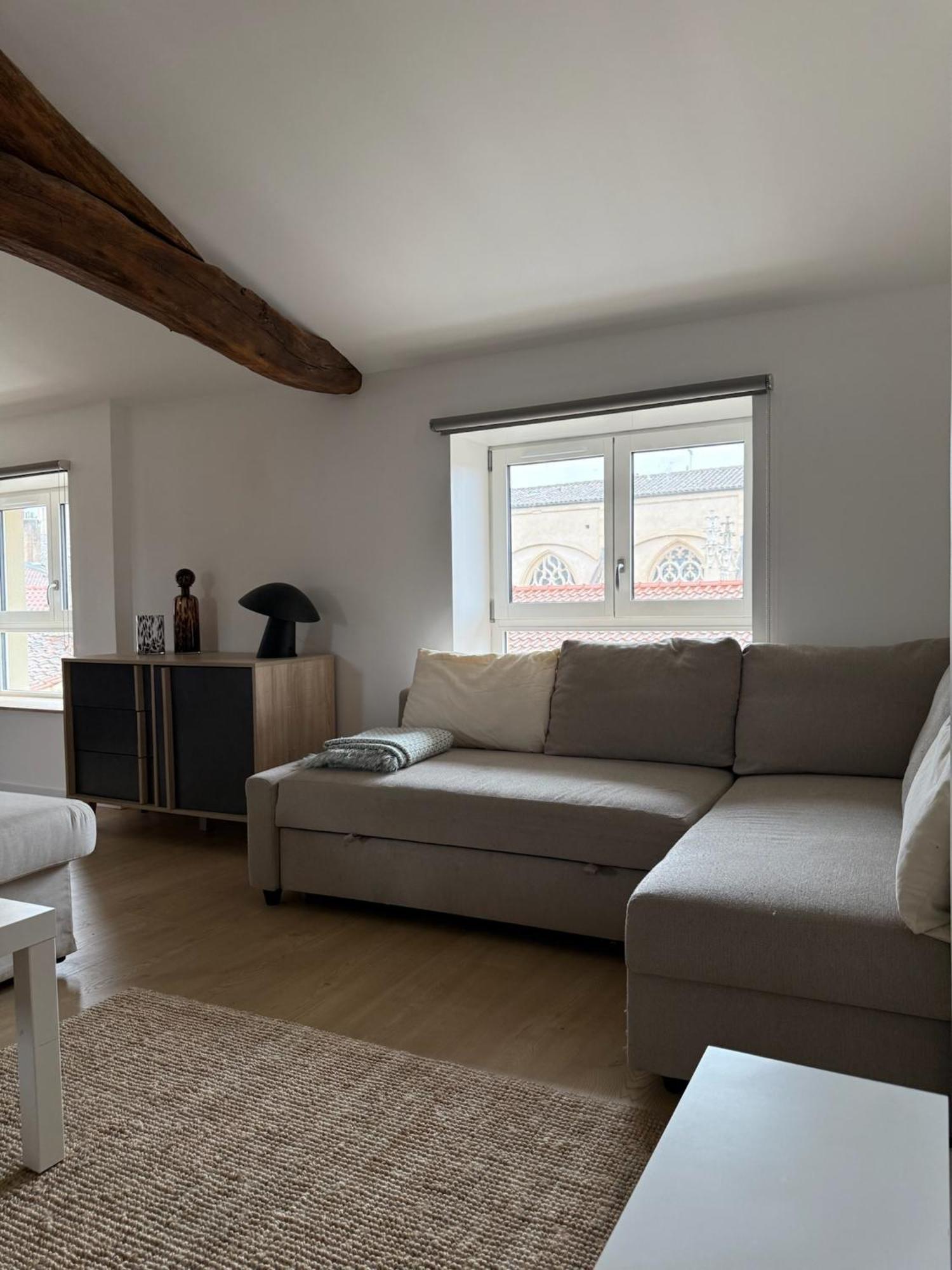 Apartment Centre